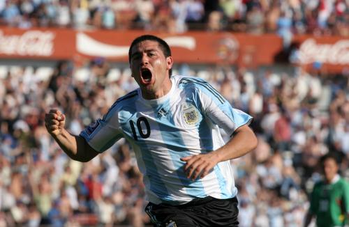 足坛十大情侣,盘点十大热门情侣