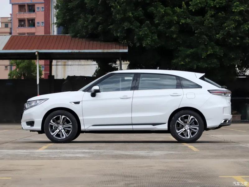 四年的本田urv还值得购买吗,本田ur-v后排头部空间实测