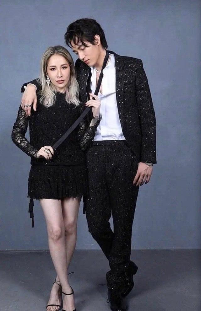 萧亚轩被狗咬伤能回到以前吗,萧亚轩被狗咬伤视频