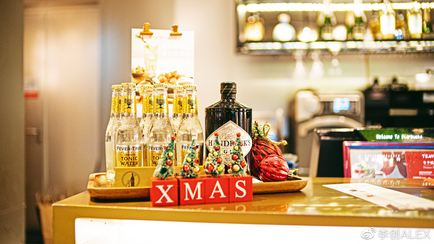 七工匠50mmf1.8镜头与55mmf1.05的区别,不到三千的旗舰机