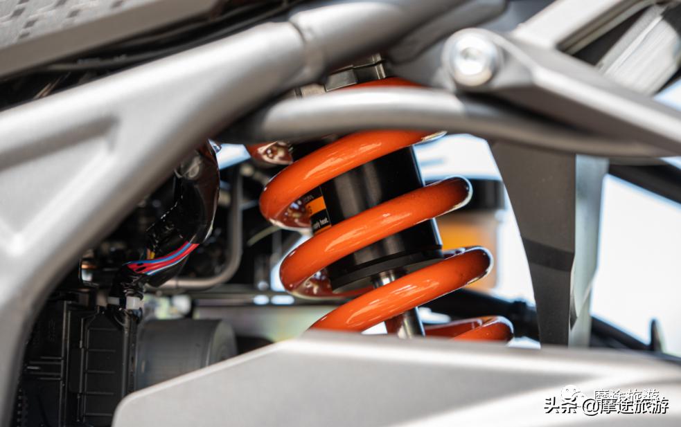 闆呴┈鍝坹zf-r3鍜屽窛宕巒inja400,2019闆呴┈鍝坹zf-r3璧涢亾