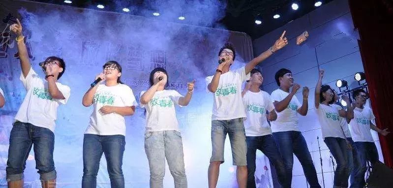 户外儿童帆板夏令营,夏令营水上乐园闯关