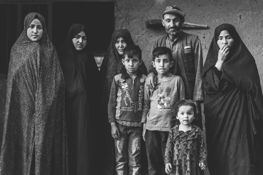 罩袍下的阿富汗,罩袍阿富汗