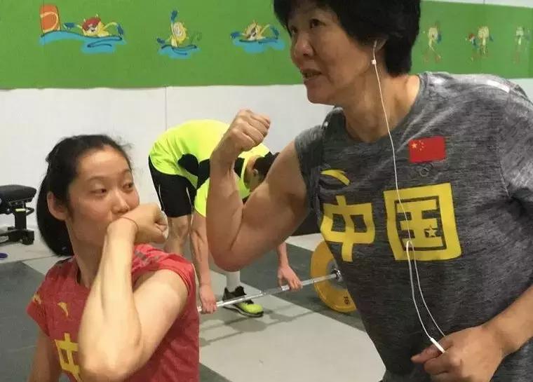 郎平执教8年都获得过哪些荣誉,郎平的贡献有多大