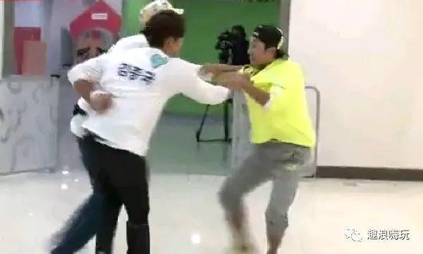 适合大学生的团建游戏推荐