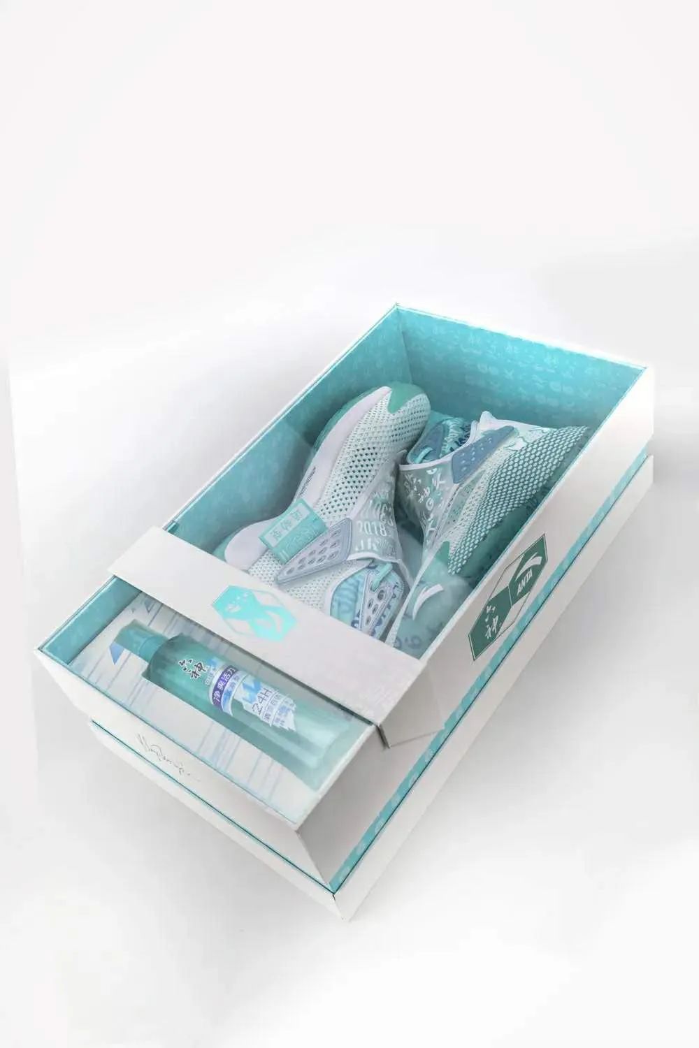 地摊经济卖鞋,地摊经济遇上球鞋