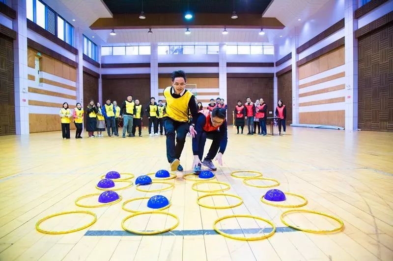 抖音小游戏水上冲冲冲,抖音小游戏5v5游戏