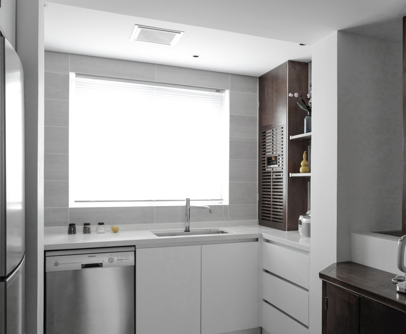 夏天在厨房热怎么降温,小餐馆厨房夏天怎么降温