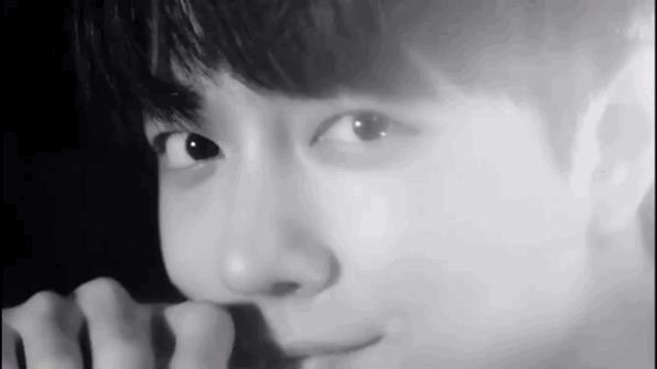 李现关车门的视频,李现和肖战王一博谁能火得更久