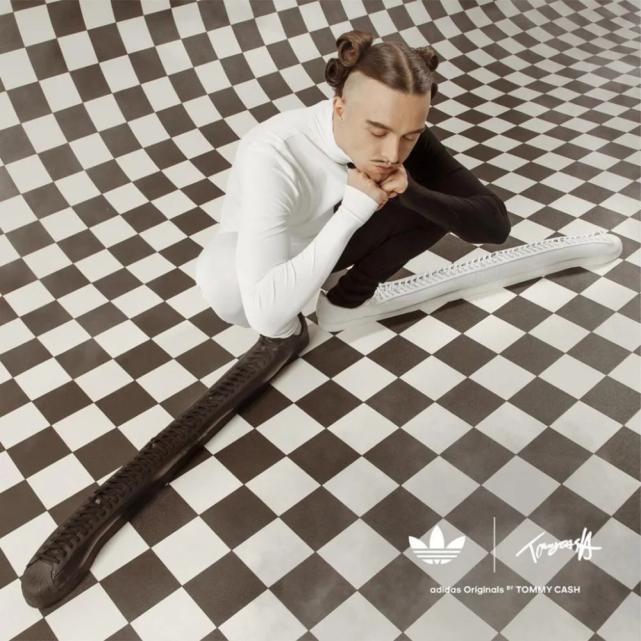 阿迪达斯经典三叶草运动鞋,阿迪达斯最新联名鞋