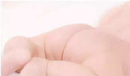 一块钱的红霉素眼膏,1-2块钱的红霉素眼膏长什么样