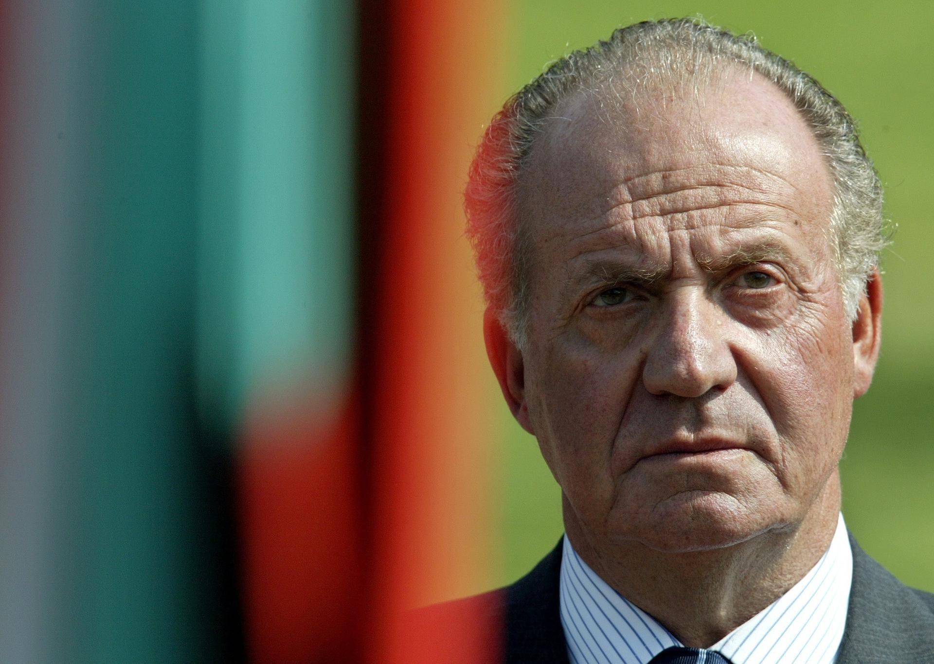 下葬36年坟墓被刨开,下葬36年后坟墓被刨开