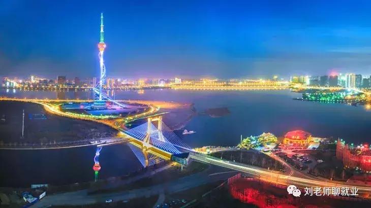 山东临工第一视角,山东临工挖掘机价目表