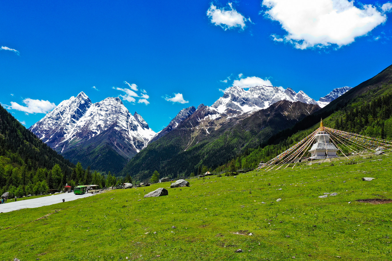 距离成都最近的户外天堂，这里比瑞士、阿尔卑斯还美