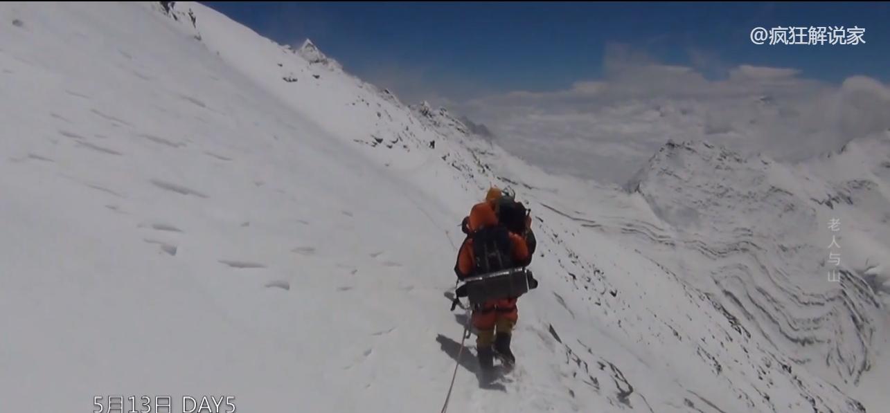 挑战不可能六旬老人家假肢攀岩,无腿老人攀登珠穆朗玛峰完整视频