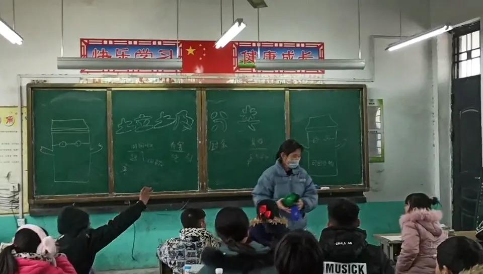 安阳工学院垃圾,安阳工学院返家乡活动