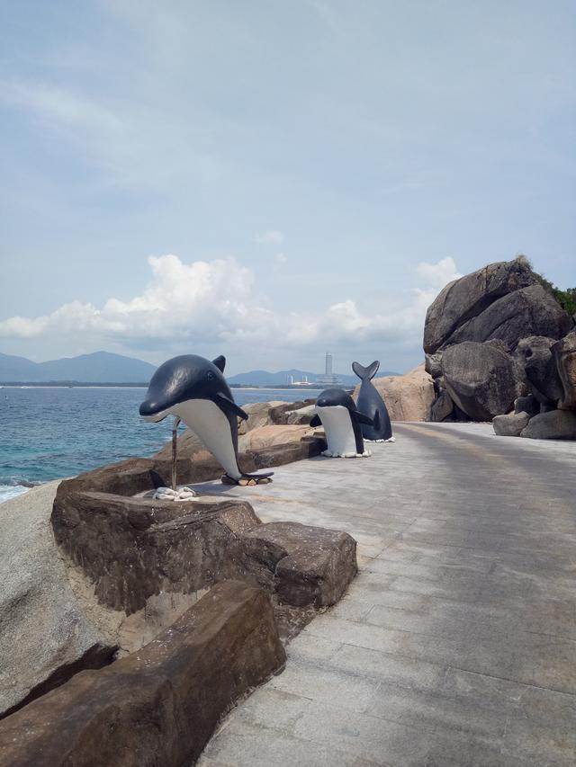 蜈支洲岛到天涯海角有多远,蜈支洲岛和天涯海角哪个好