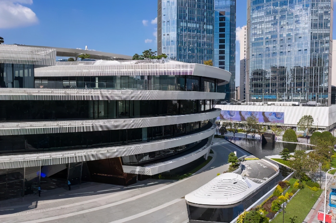 太平鸟时尚中心景观设计,自由的鸟巢