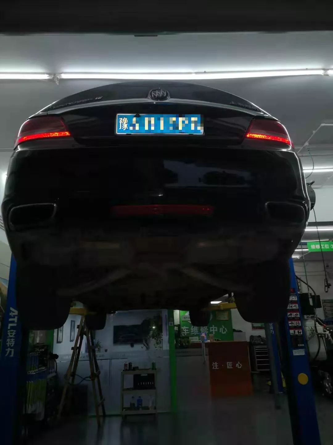 十八万买一个2.0t的别克君越真香,18款2.0t别克君越二手值得买吗