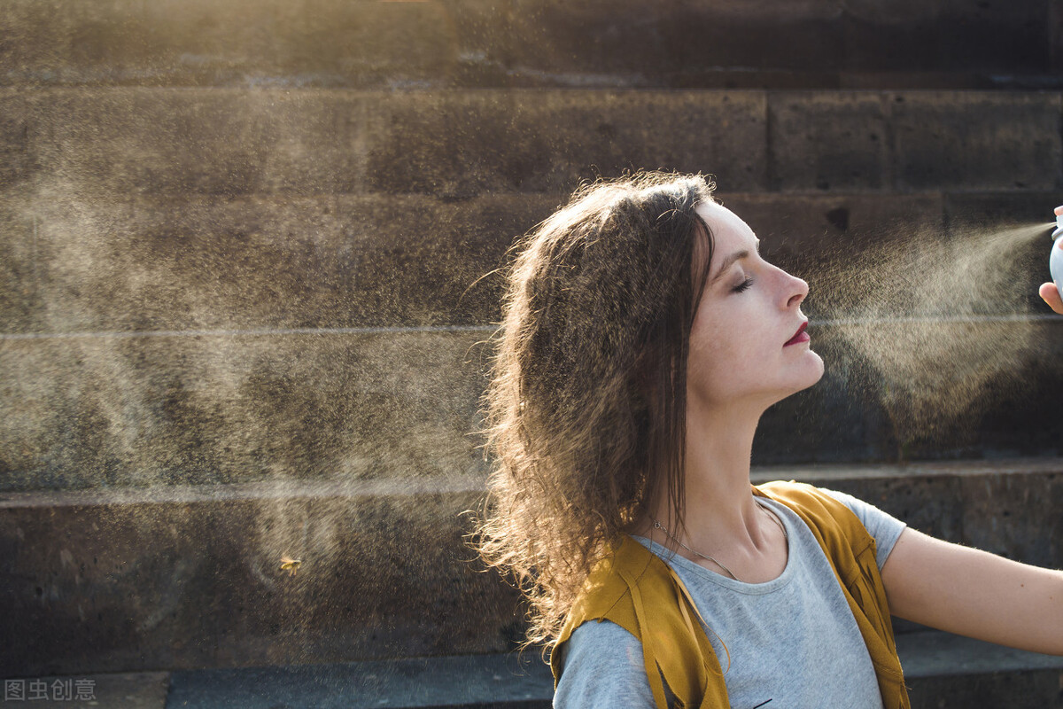 青春期女孩总“油光满面”，这几个小技巧帮你轻松摆脱“大油田”