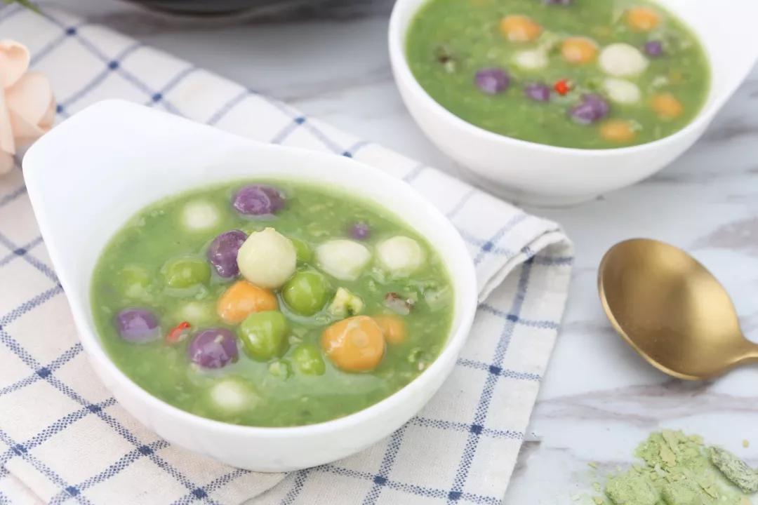 炎炎夏日不如做份甜品消消暑吧,夏日消暑甜品美味的红糖冰粉