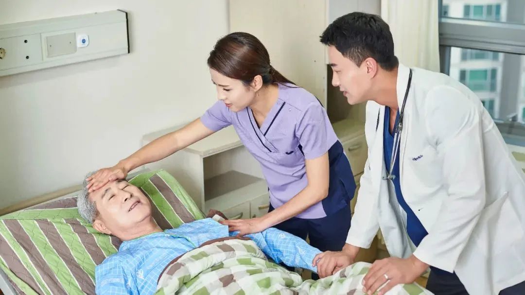 中信保诚「安然无忧」：80岁老人还能买的医疗险，给父母一份保障