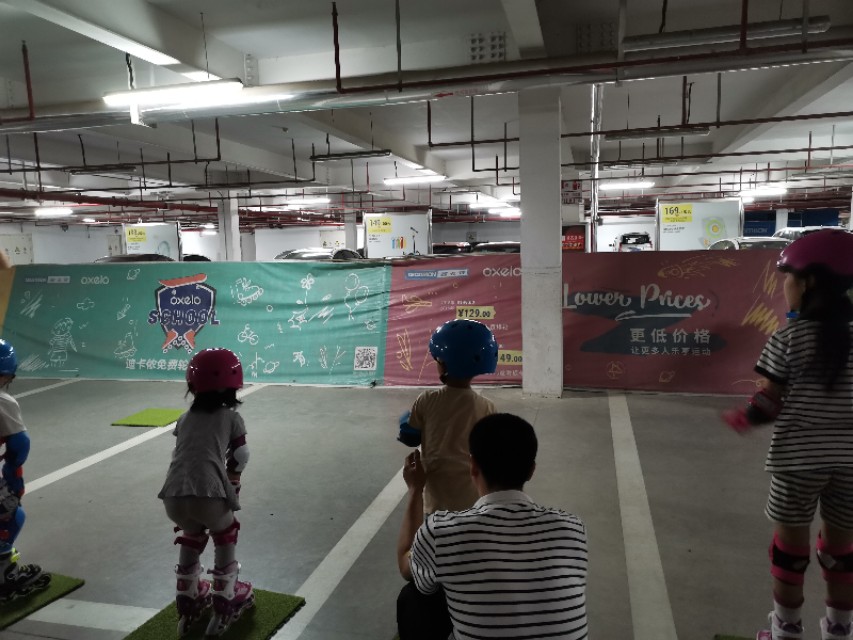 上海迪卡侬免费教轮滑吗,广州迪卡侬轮滑课程时间