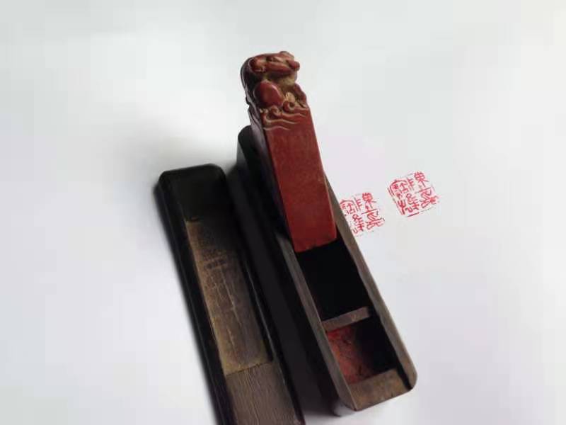 明代青花盘民窑瓷器,哥窑五彩瓷器底款