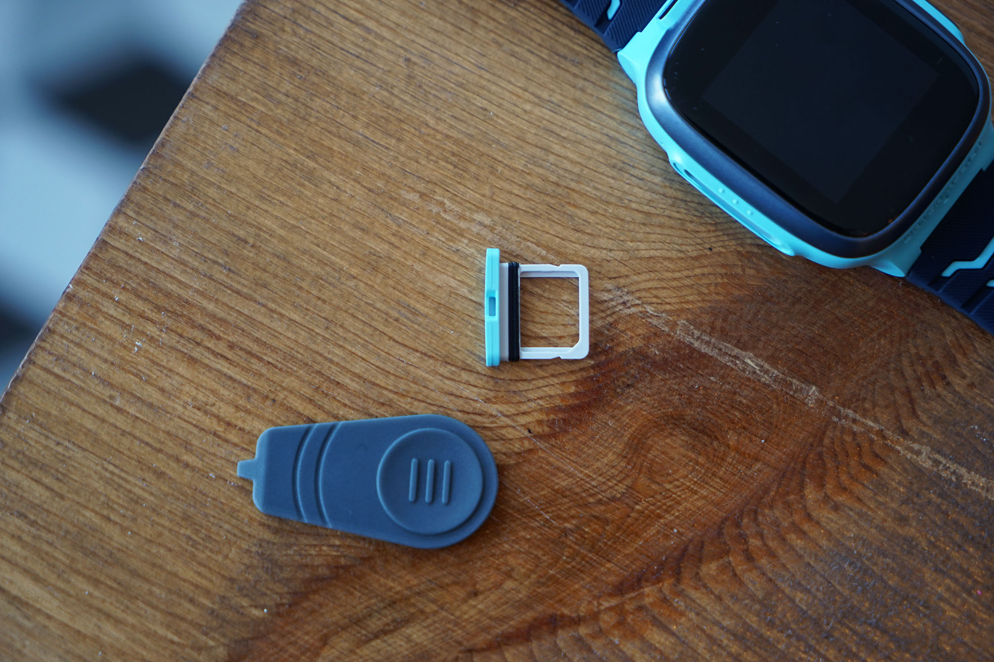 全网通+双摄像头+Ai学习系统,旗舰新品360儿童手表P1评测