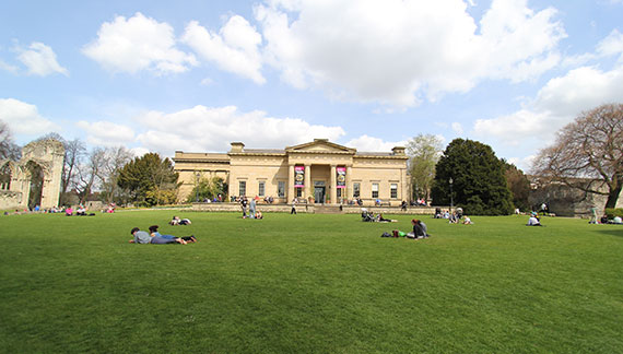 英国留学陪读妈妈政策最新消息,英国陪读妈妈注意事项