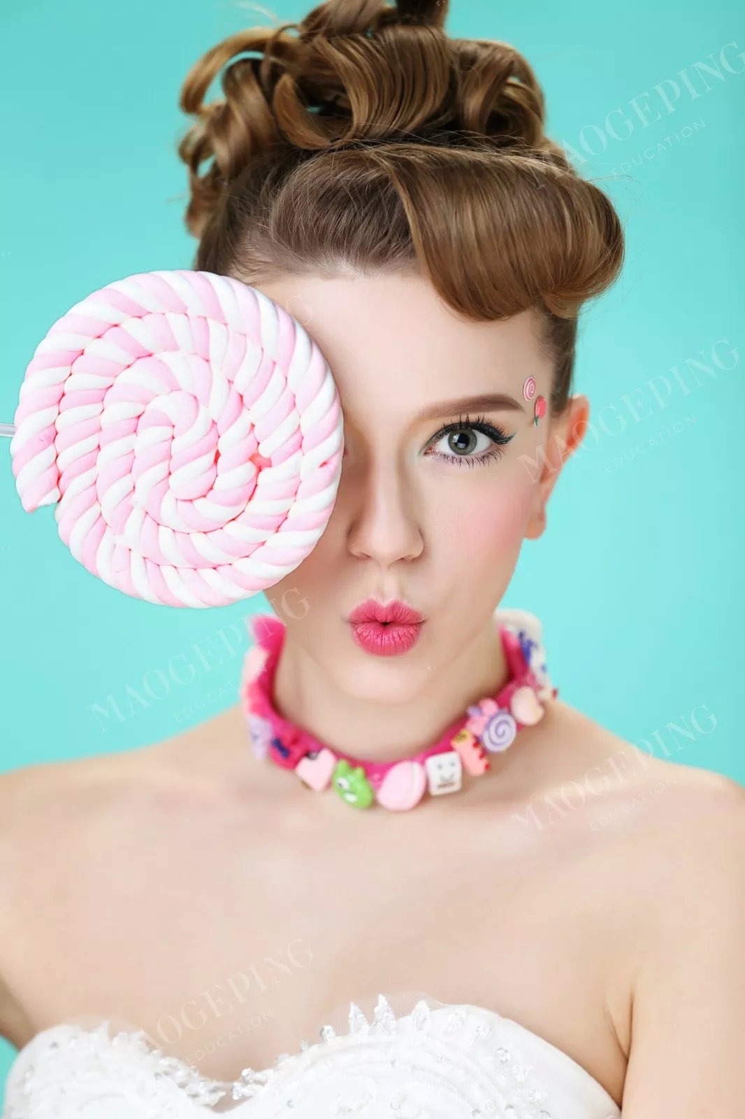 新娘化妆这个行业怎么样,新娘妆化妆师前途