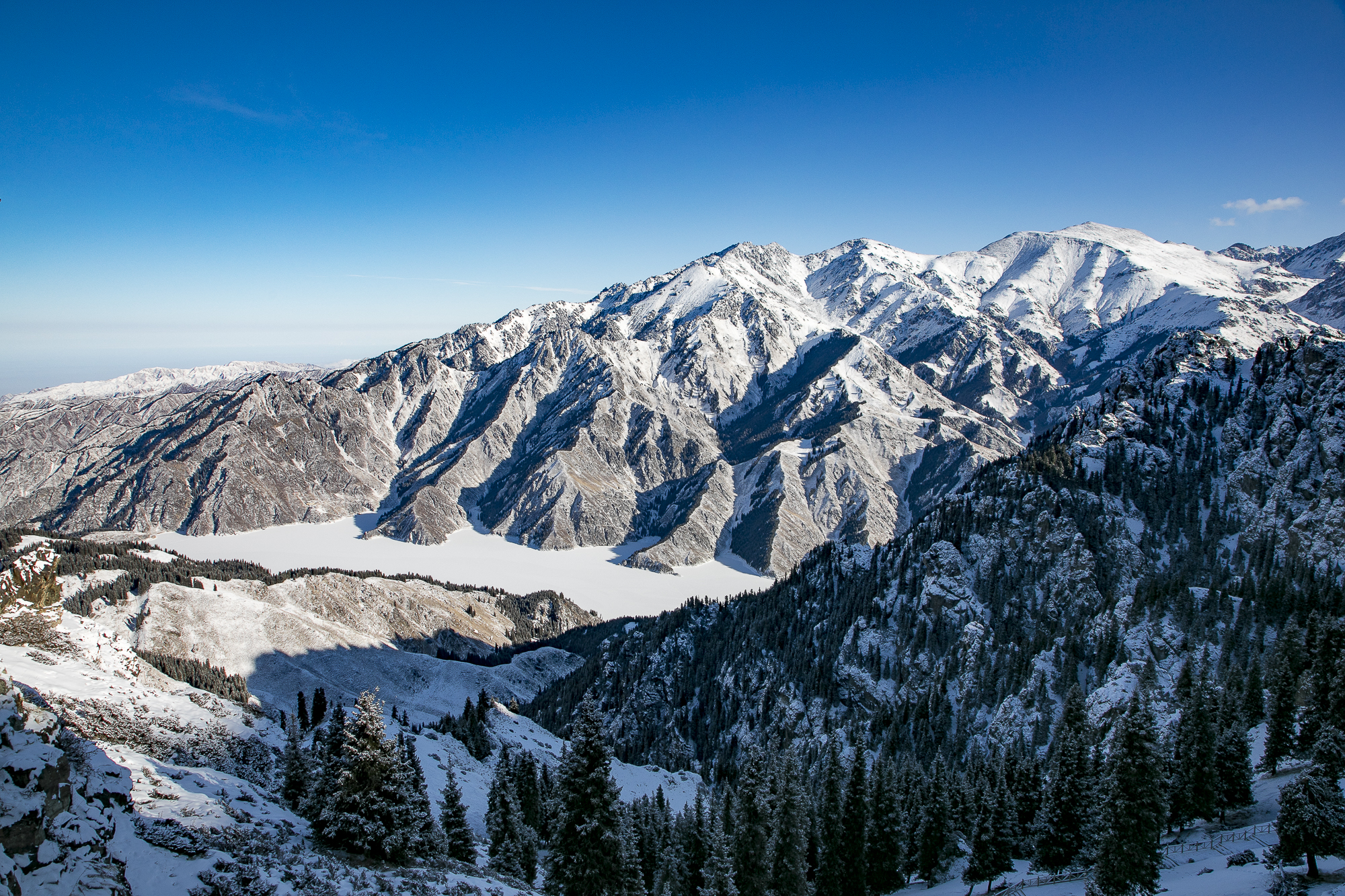 大美新疆博格达峰美景,天山天池博格达峰全景图片