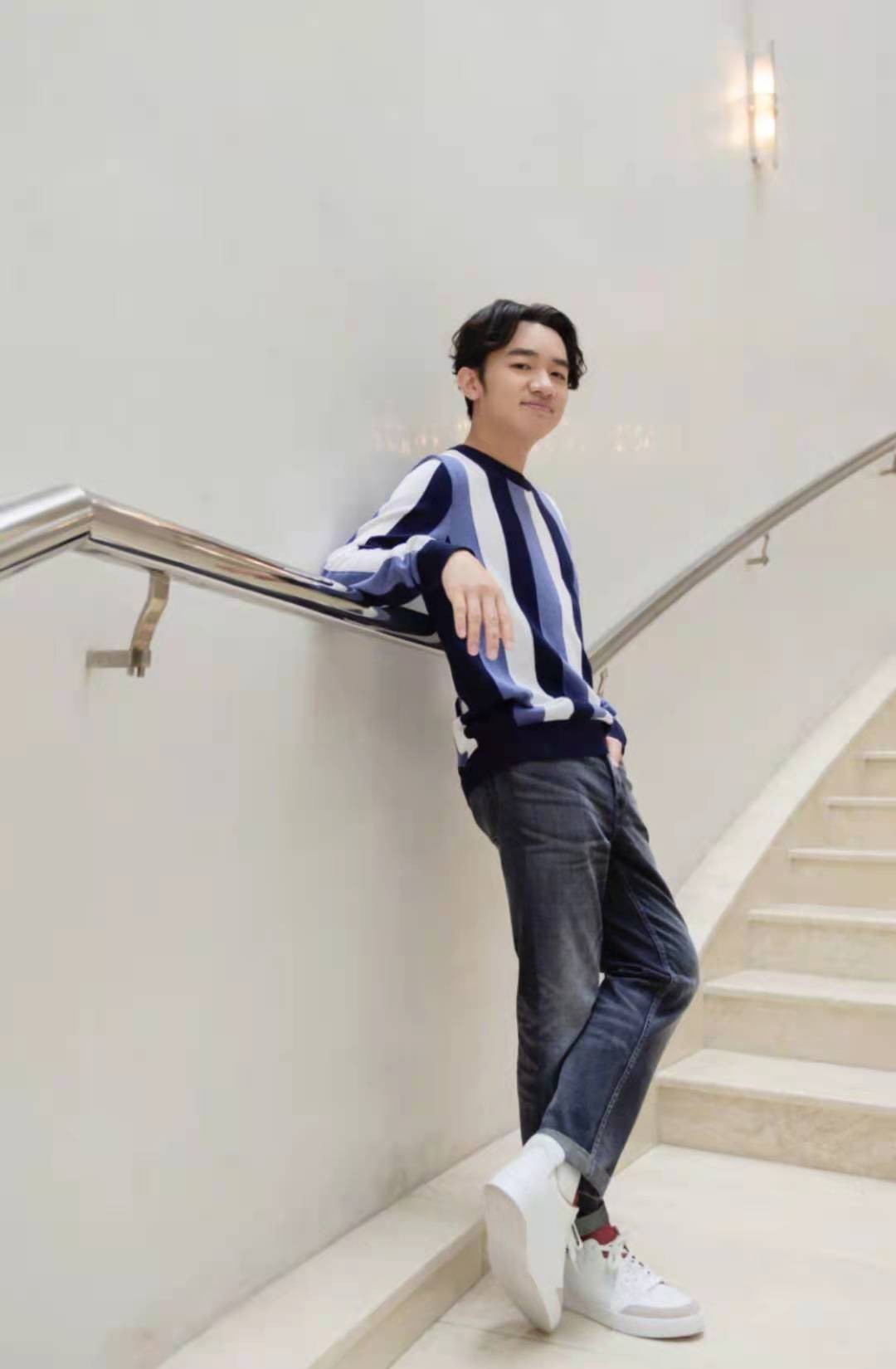 费尽心思追到的高颜值女友,王祖蓝是怎么出名的