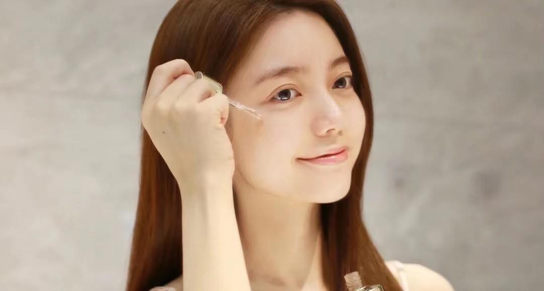 适合三十岁以上女人用的平价精华,适合30岁以上的女性精华