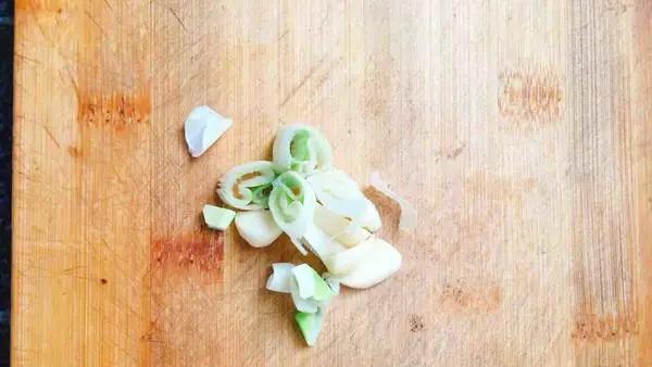 哪个季节容易吃辣椒上火,春季上火不包含哪个原因