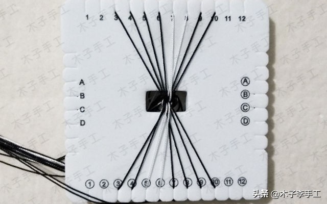 方形盘编器编手机挂绳,盘编手机挂绳编织教程