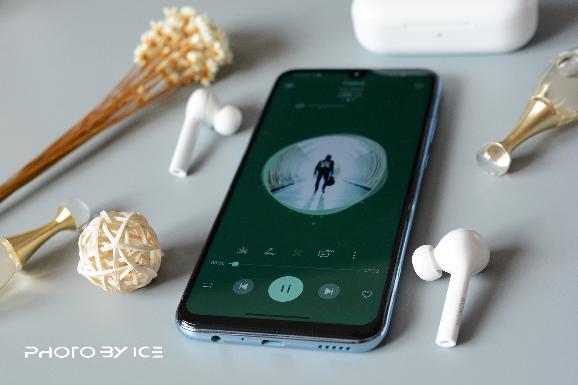 荣耀蓝牙耳机flypods3对比青春版,荣耀FlyPods青春版真无线蓝牙耳机