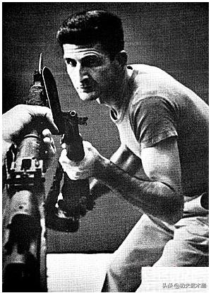 美*刺军**刀拼杀术，很珍贵的图片教学资料，格斗迷、军迷的最爱