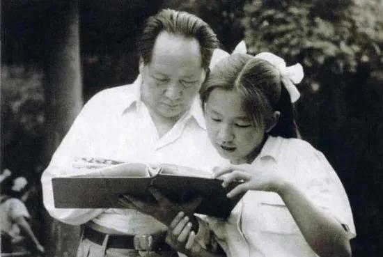 毛*东泽**晚年最爱看的字帖墨迹，有哪些？