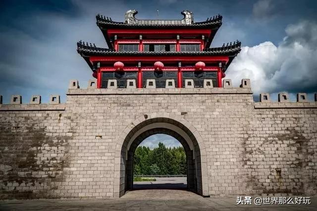 斥资3个亿，国外竟有个山寨中华古城：北京鼓楼、兵马俑……