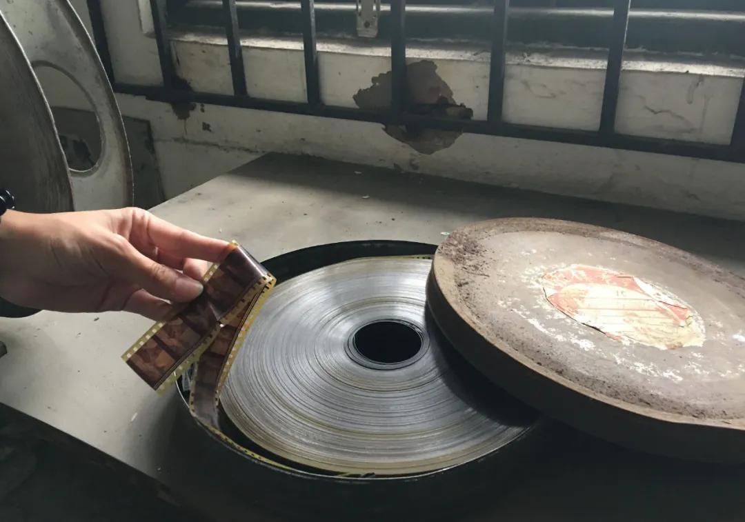 TA是肇庆首家中央空调立体声电影院!照片里的记忆,戳心了