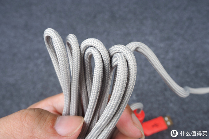 xtrfym4和xtrfym42区别,xtrfym4鼠标适合多大的手