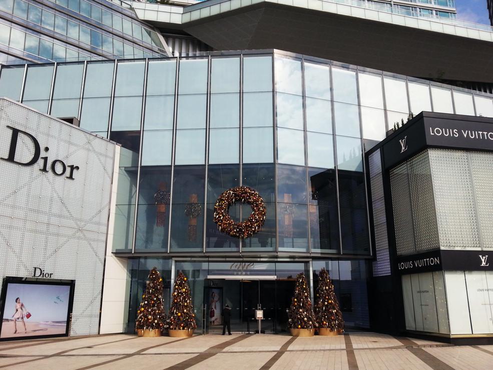 婢抽棬宸撮粠閰掑簵杩樻槸濞佸凹鏂厭搴楀ソ,婢抽棬鍥涘閰掑簵鍜屽洓瀛ｅ悕鑽熷摢涓ソ