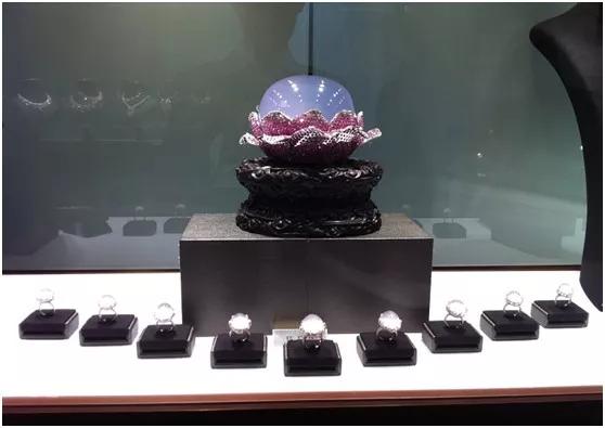 紫翡翠昭仪之星,昭仪之星翡翠是帝王紫吗