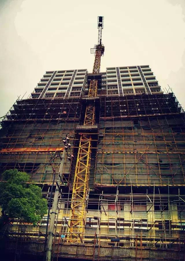 涓婃捣浜虹溂涓殑褰郸鏂版潙,涓婃捣浜虹溂閲岀殑褰郸鏂版潙