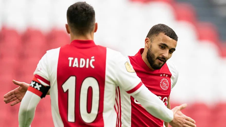 1-4惨败没想到欧冠6冠王开局血崩,3-221分钟逆转欧冠六冠王复苏