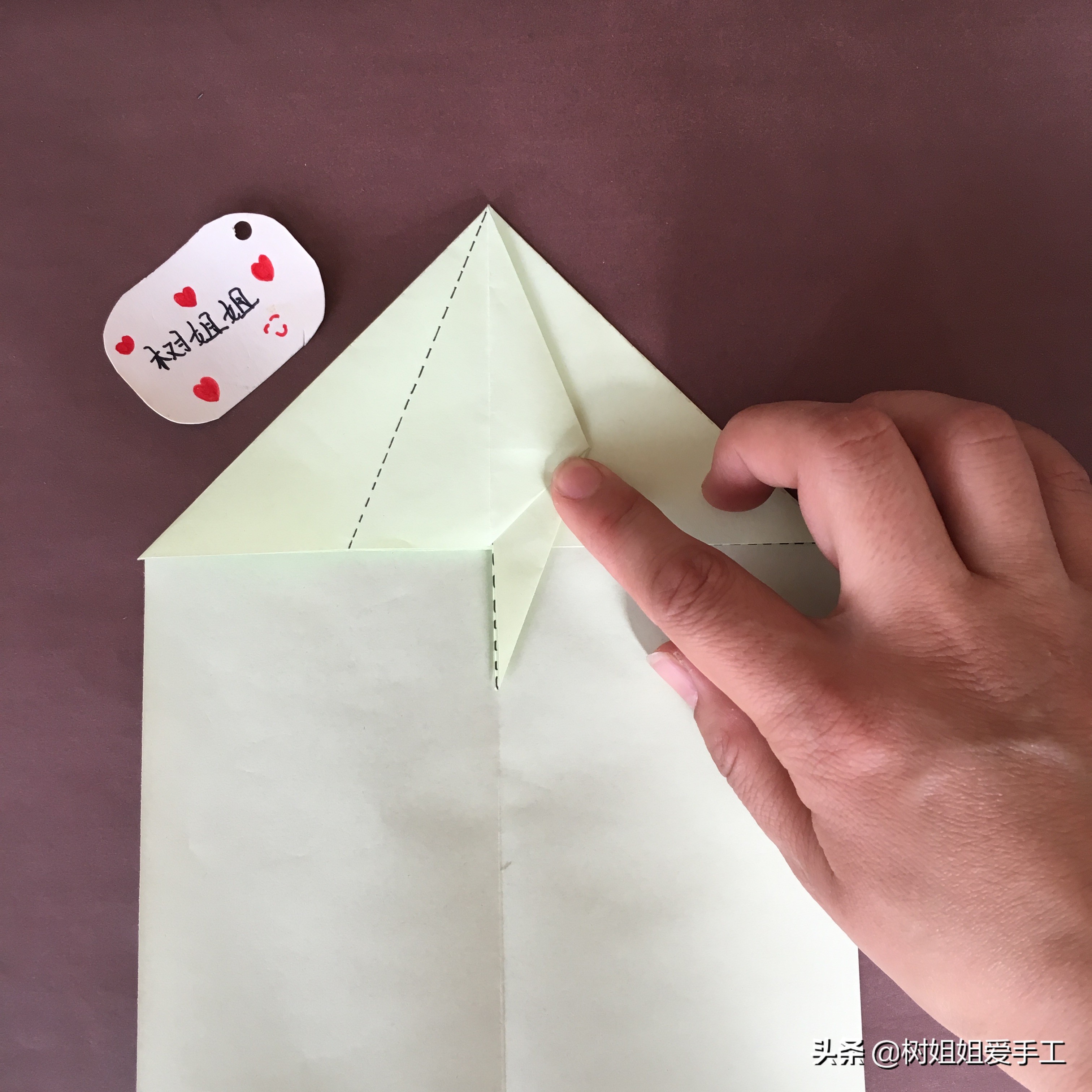 拖尾孔雀的三角插教程,折纸孔雀尾巴怎么折