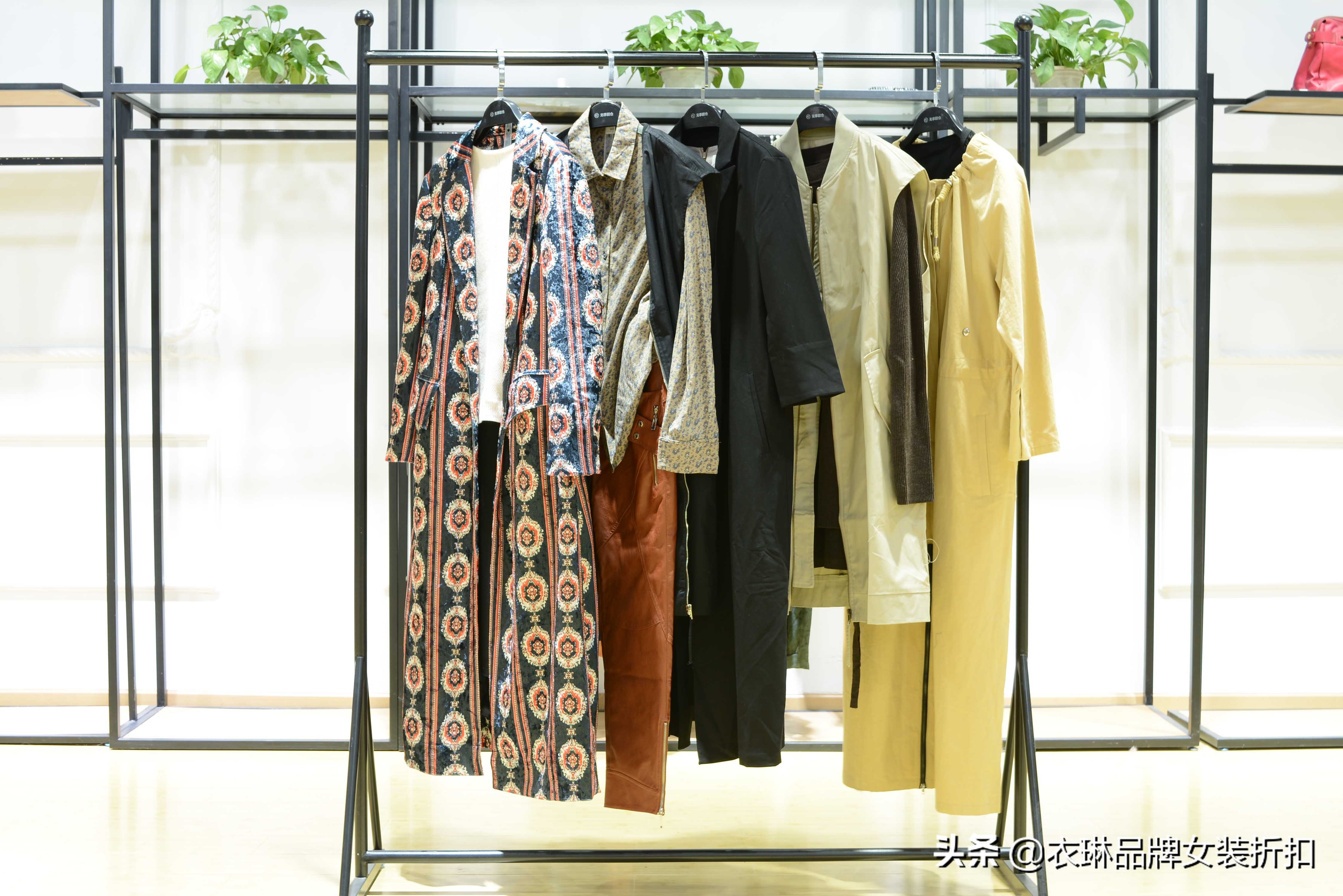 如何寻找品牌服装尾货货源供应源头？