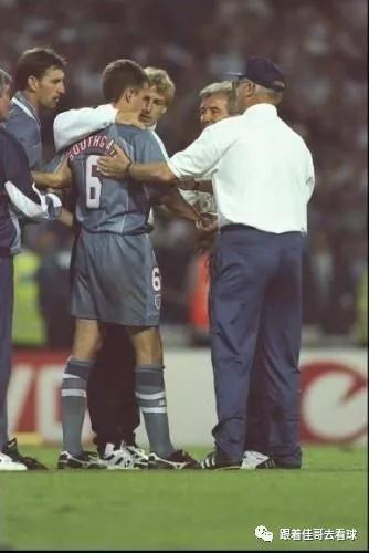 跟着佳哥去看球,跟着佳哥去看球是谁