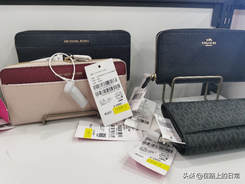 国外买coach比国内便宜多少,买coach正品哪个网站打折多